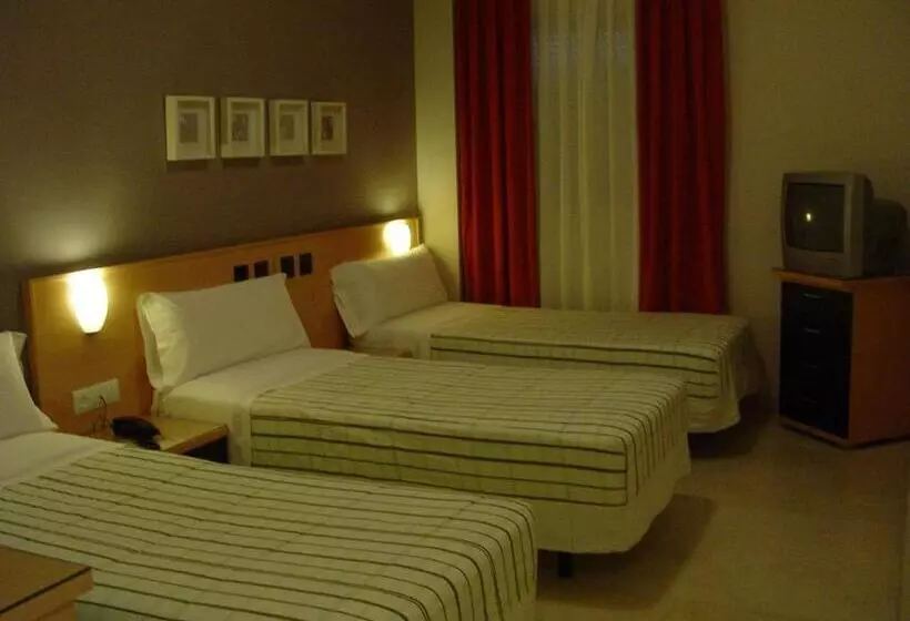 Fotos del hotel Hostal Don Julio:  11
