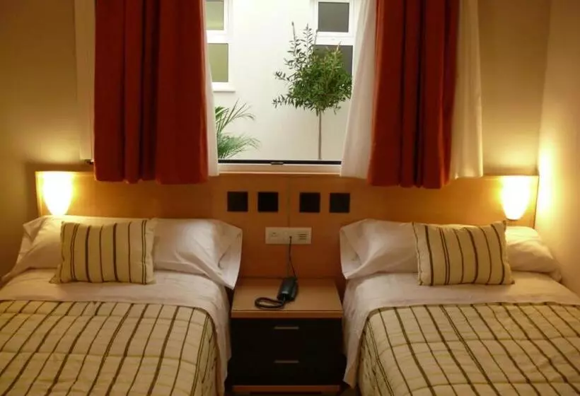 Fotos del hotel Hostal Don Julio:  21