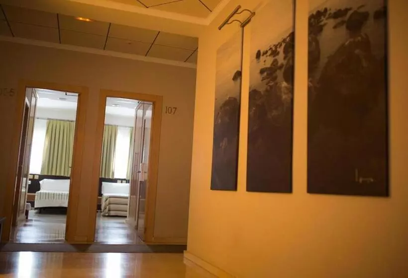 Fotos del hotel Hostal Don Julio:  25