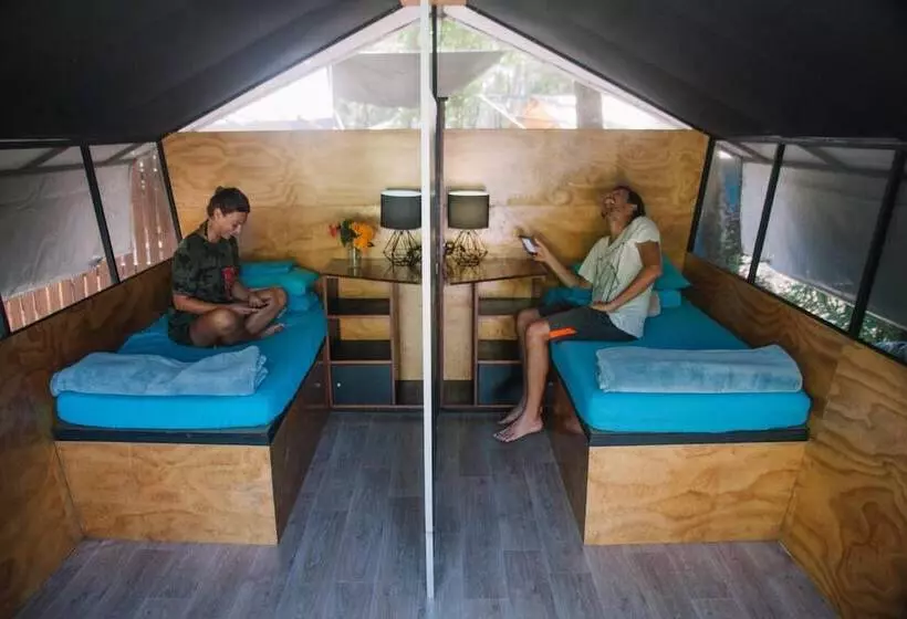 Fotos del hotel Dougies Backpackers Resort:  14