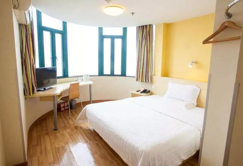 Fotos del hotel 7days Inn Guangzhou Panyu Shiqiao:  10