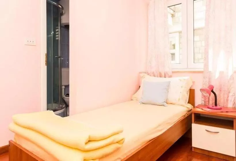 Fotos del hotel Guest House ?uk:  17