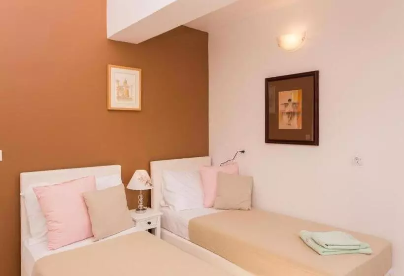 Fotos del hotel Guest House ?uk:  1