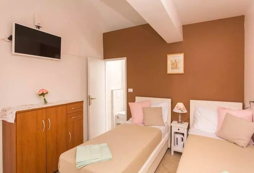 Fotos del hotel Guest House ?uk:  4