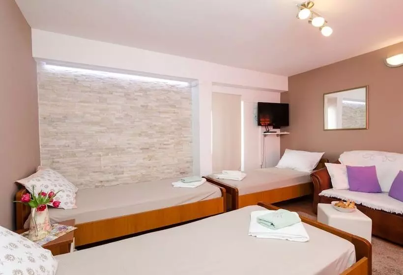 Fotos del hotel Guest House ?uk:  6