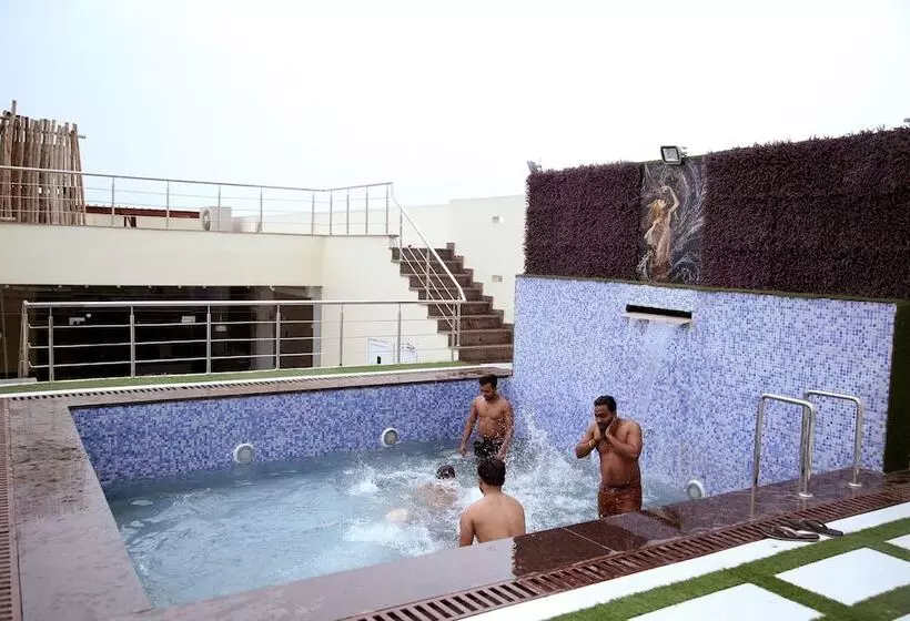 Fotos del hotel Sallow Royal Suites:  4