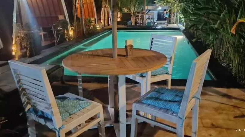 Fotos del hotel Uki Bungalow:  3