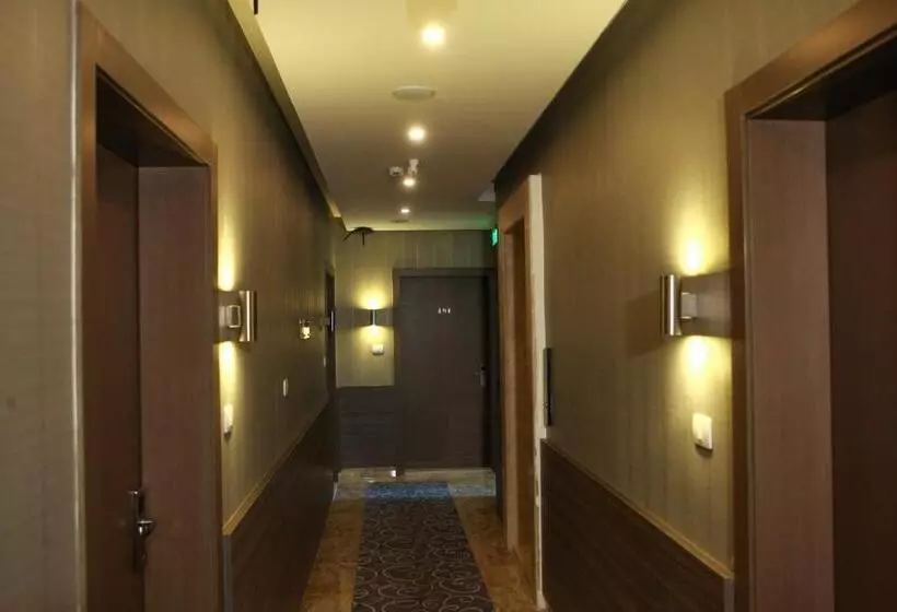 Fotos del hotel Almond Hotel Apartments:  14