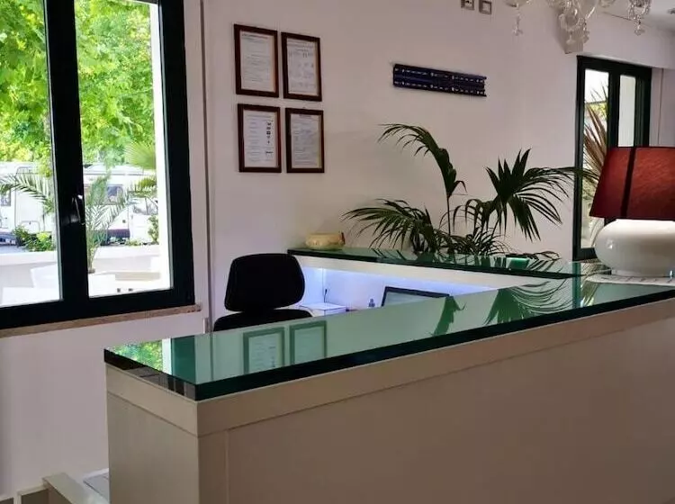 Fotos del hotel Kristalex Pet Family:  2