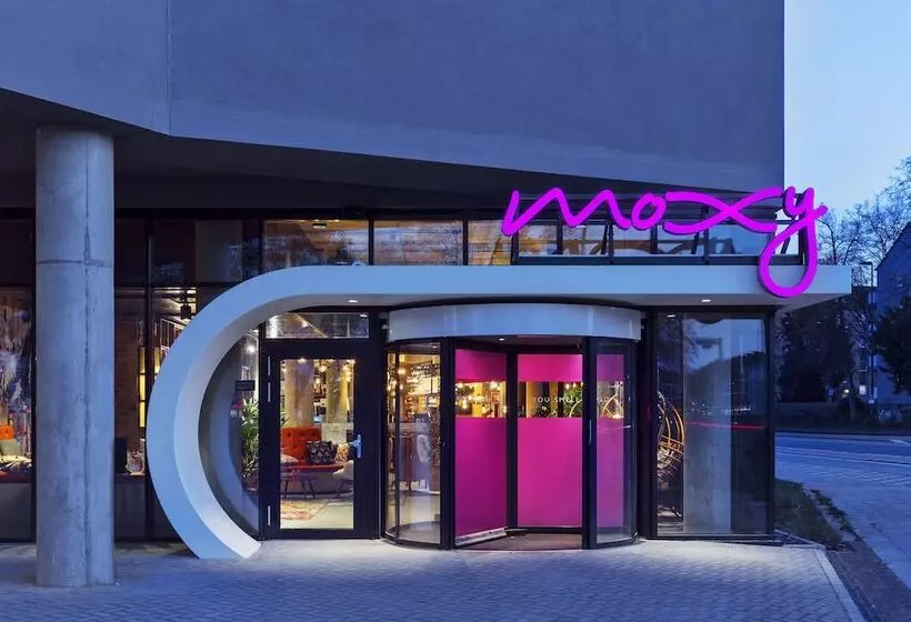 Fotos del hotel Moxy Duesseldorf South:  10