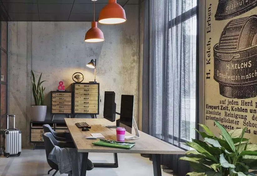 Fotos del hotel Moxy Duesseldorf South:  5
