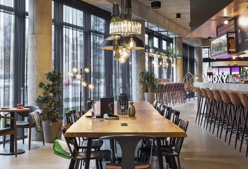Fotos del hotel Moxy Duesseldorf South:  13