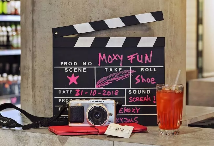 Fotos del hotel Moxy Duesseldorf South:  2