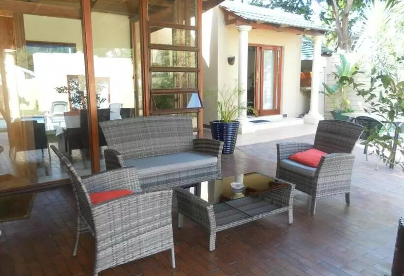 Fotos del hotel Somona Guest House:  2