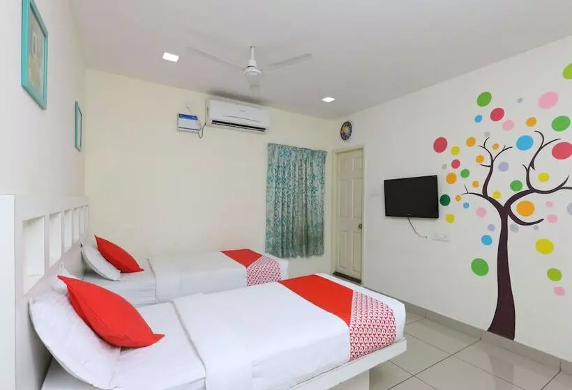 Fotos del hotel Fab Colors Apartment:  2