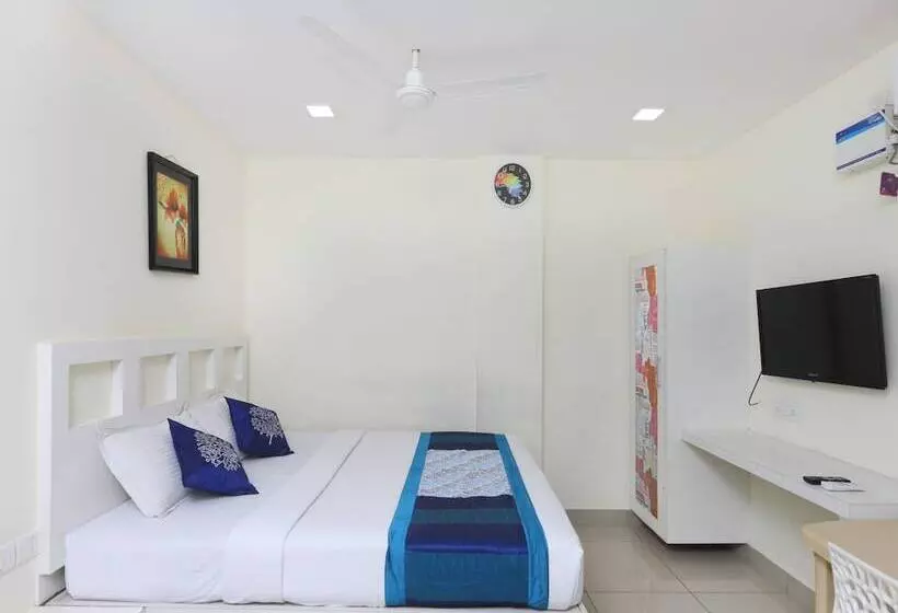 Fotos del hotel Fab Colors Apartment:  21