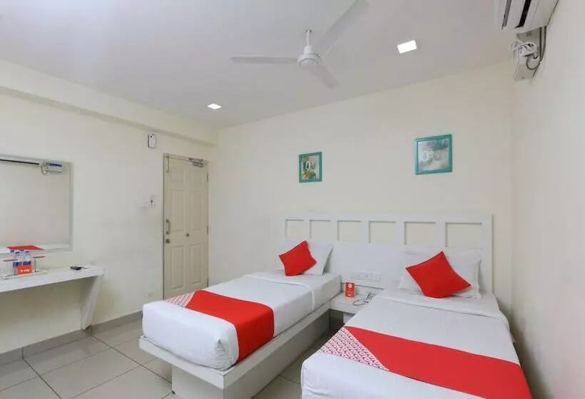 Fotos del hotel Fab Colors Apartment:  19