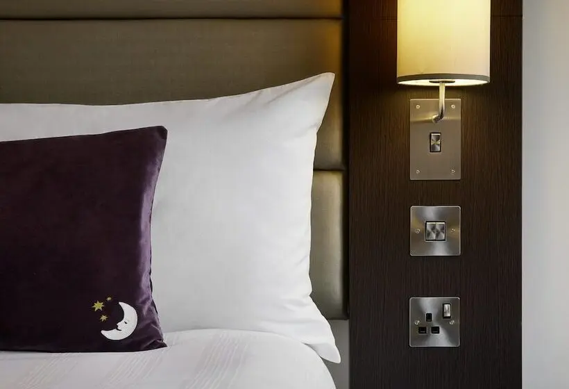 Fotos del hotel Premier Inn Bristol East Emersons Green:  13