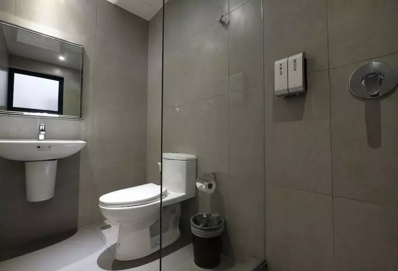 Fotos del hotel U S Makati:  13