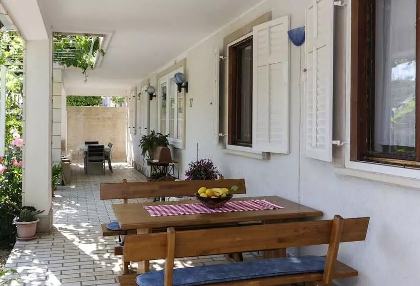 Fotos del hotel Villa Celenca:  4