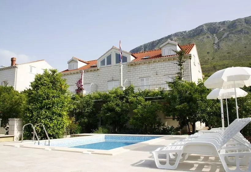 Villa Celenca