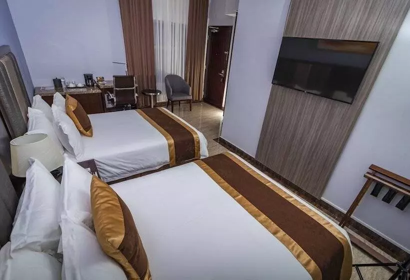 Fotos del hotel City Plaza  & Suites:  18