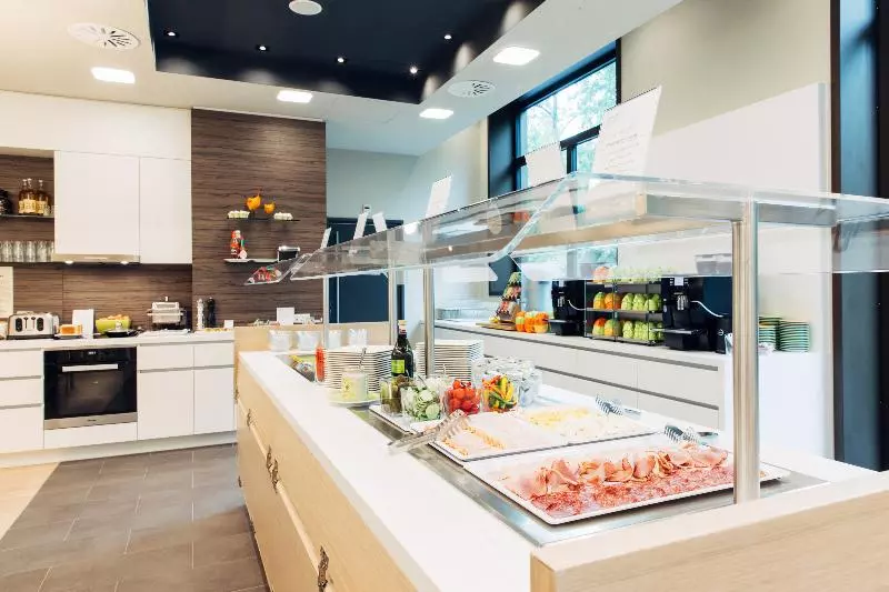 Fotos del hotel Harry S Home  & Apartments:  25