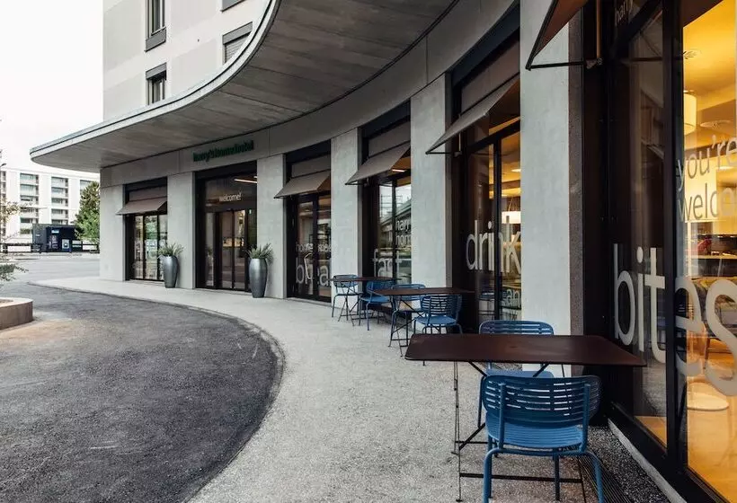 Fotos del hotel Harry S Home  & Apartments:  14