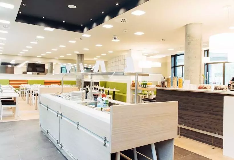 Fotos del hotel Harry S Home  & Apartments:  19