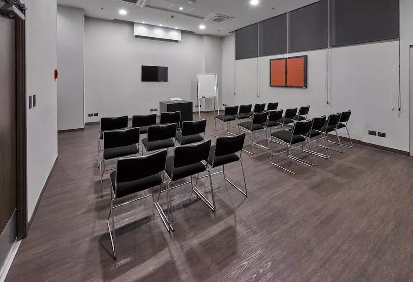 Fotos del hotel City Express Cdmx La Villa:  7