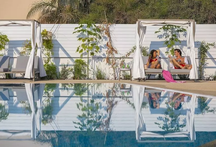 Fotos del hotel Leonardo Crystal Cove Hotel & Spa – Adults Only:  3