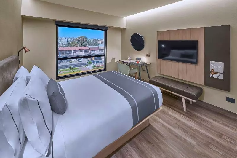Fotos del hotel City Express Plus Tijuana:  2