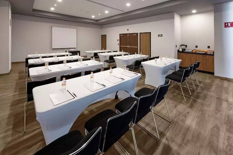 Fotos del hotel City Express Plus Tijuana:  24