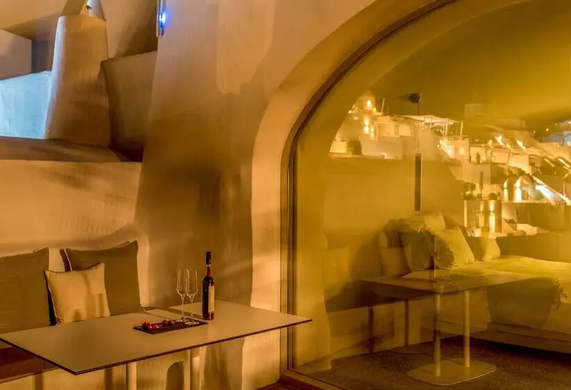 Fotos del hotel Echoes Luxury Suites:  3