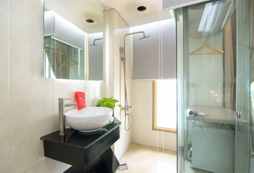 Fotos del hotel Reddoorz Plus Near Saigon Train Station:  8