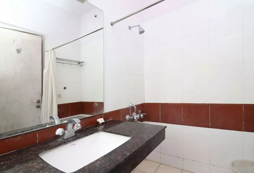 Fotos del hotel Oyo 17036 Rk S Regency:  2
