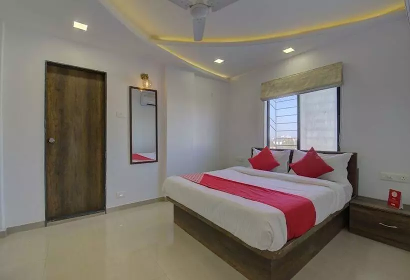 Fotos del hotel Oyo 17036 Rk S Regency:  7