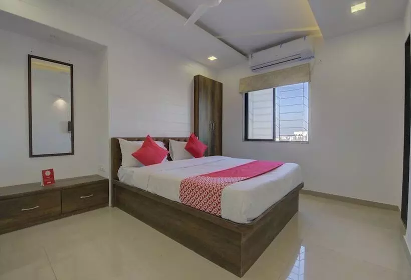 Fotos del hotel Oyo 17036 Rk S Regency:  12