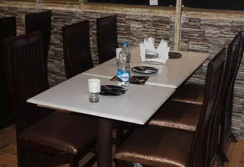 Fotos del hotel Shivaay Grand:  13