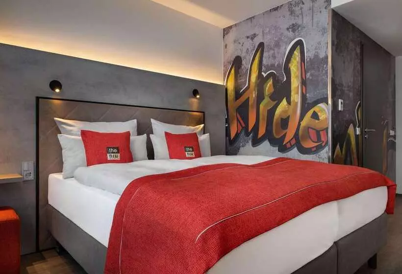 The Niu Hide