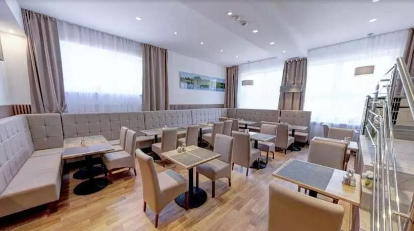 Fotos del hotel Denbu:  7