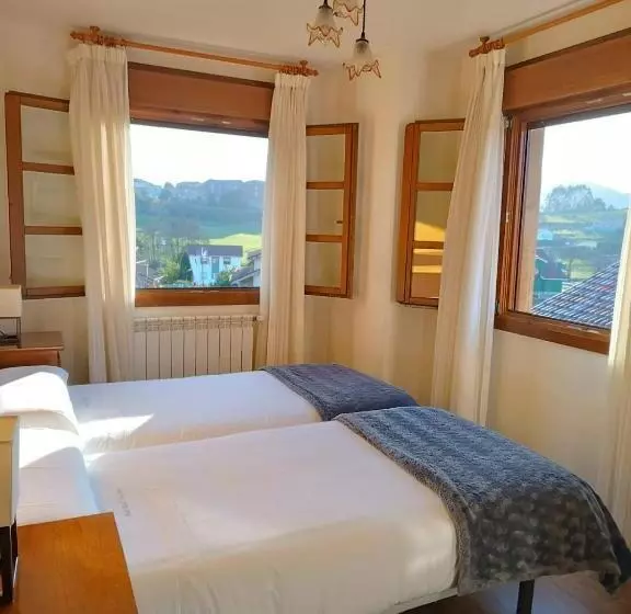 Fotos del hotel Rural Foncubierta:  11