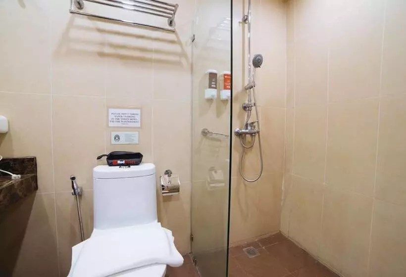 Fotos del hotel Reddoorz Premium @ West Avenue Quezon City:  21
