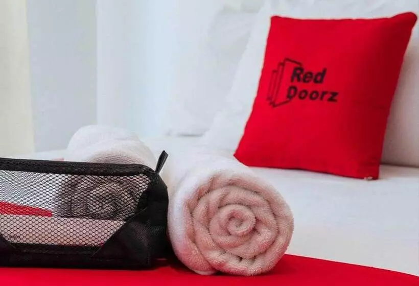 Fotos del hotel Reddoorz Premium @ West Avenue Quezon City:  18