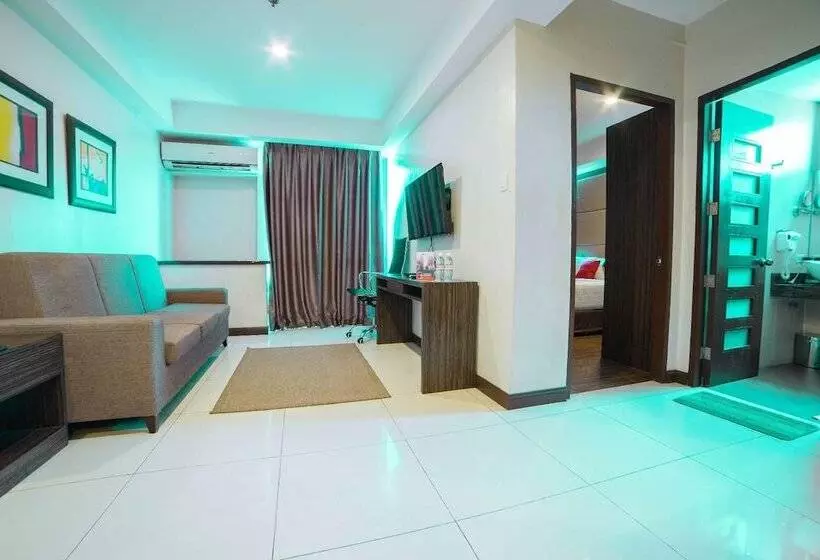 Fotos del hotel Reddoorz Premium @ West Avenue Quezon City:  13