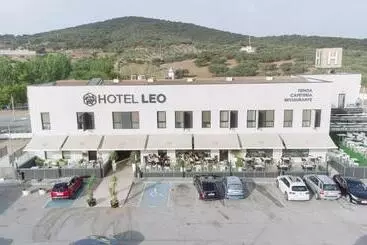 Leo - Monesterio