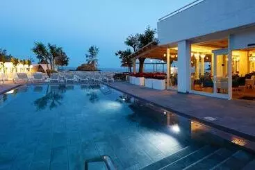 Golden Mar Menuda - Tossa de Mar