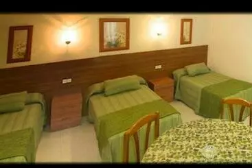 Hostal El Catalán - Мадриде