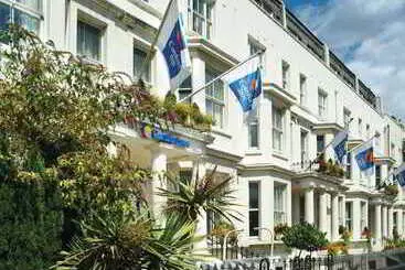 Premier Inn Kensington Olympia - London