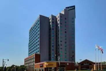 Radisson Hotel & Suites Fallsview - Niagara Falls